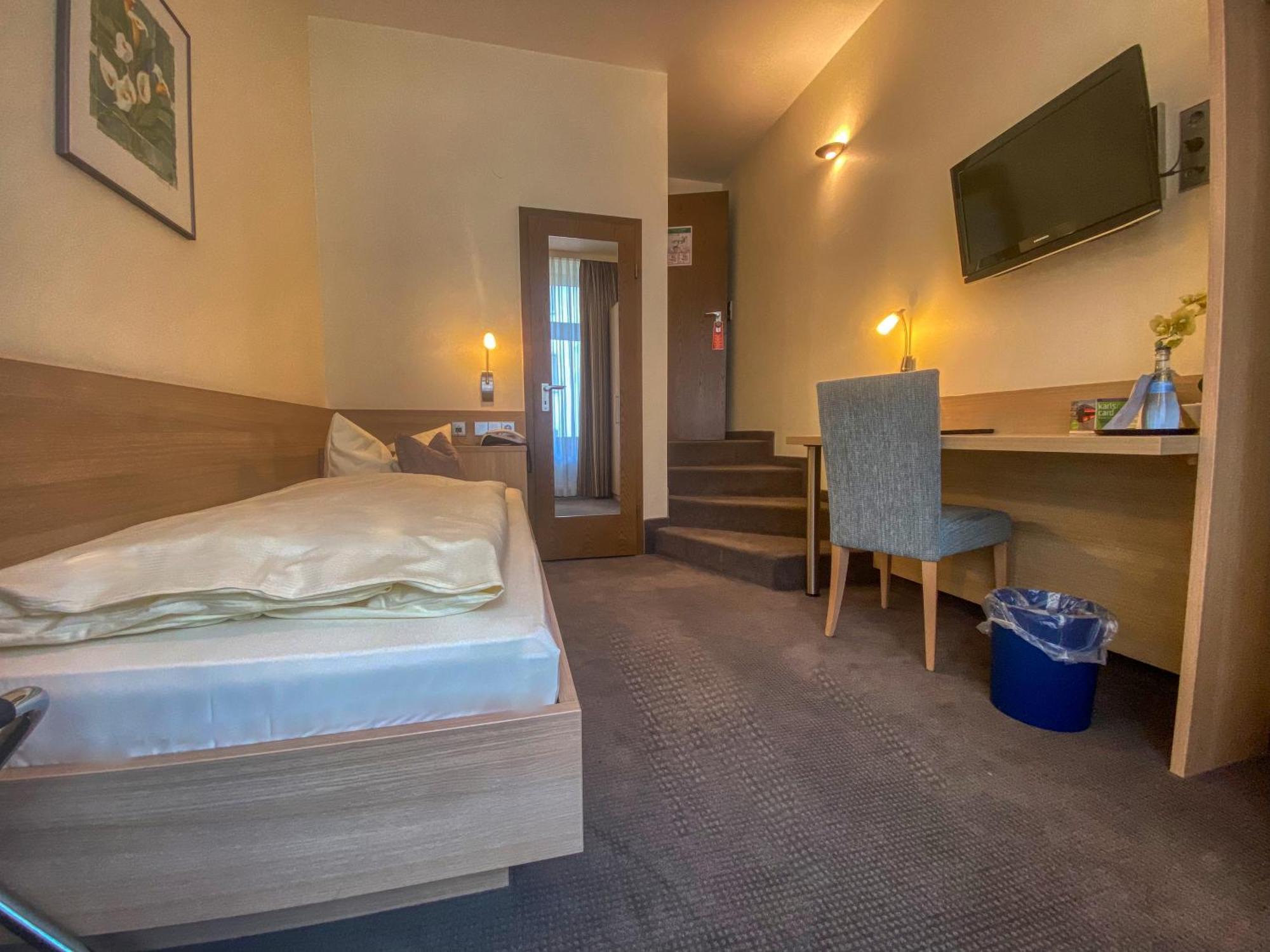 City Partner Hotel Berliner Hof 카를스루에 객실 사진